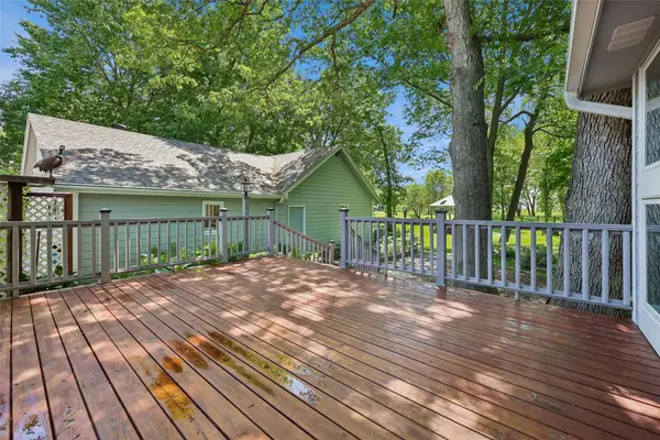 6913 NE Berwick Drive, Ankeny, IA 50021