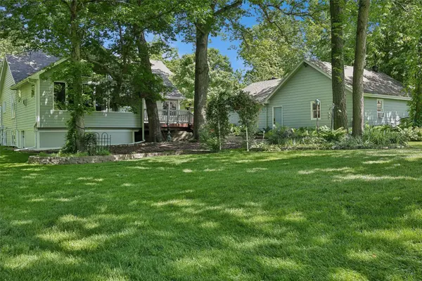 6913 NE Berwick Drive, Ankeny, IA 50021