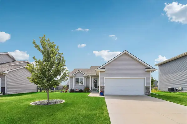 810 NE Meadow Landing Drive, Ankeny, IA 50021