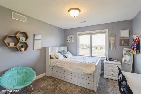 14617 Dellwood Drive, Urbandale, IA 50323