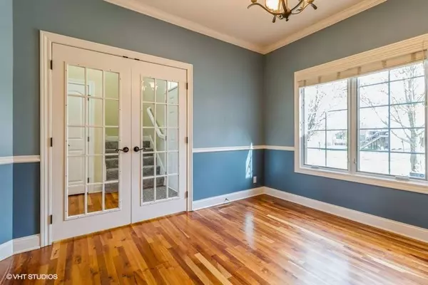 14617 Dellwood Drive, Urbandale, IA 50323