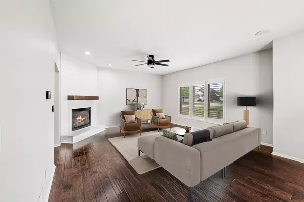 16119 Tanglewood Drive, Urbandale, IA 50323