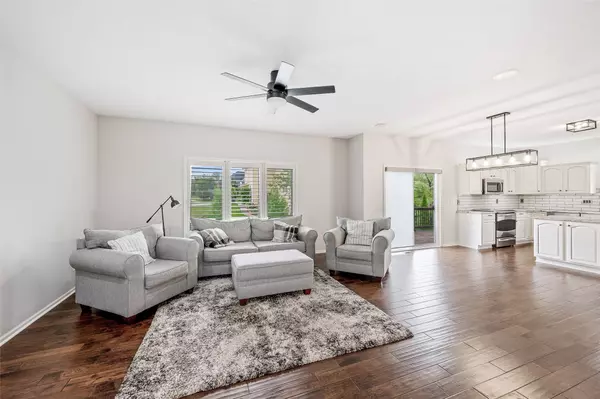 16119 Tanglewood Drive, Urbandale, IA 50323