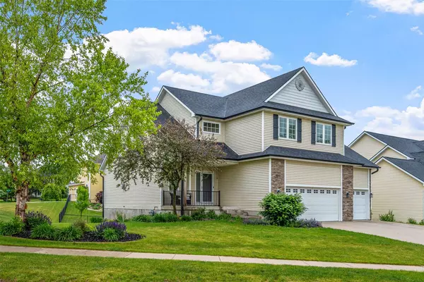 16119 Tanglewood Drive, Urbandale, IA 50323