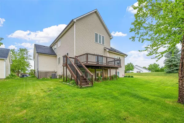 16119 Tanglewood Drive, Urbandale, IA 50323
