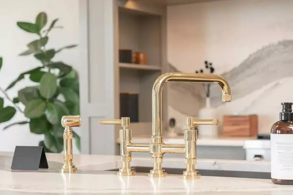 4735 Centennial Boulevard, Urbandale, IA 50323