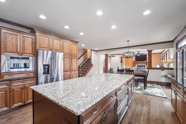 3007 152nd Street, Urbandale, IA 50323