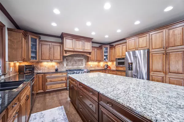 3007 152nd Street, Urbandale, IA 50323