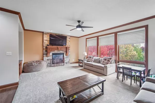 3007 152nd Street, Urbandale, IA 50323