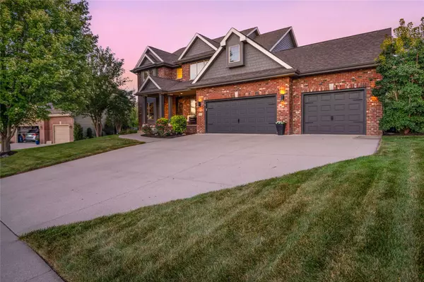 3105 152nd Street, Urbandale, IA 50323