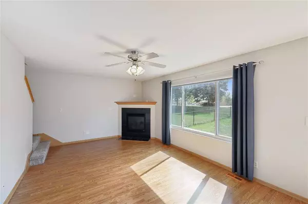 9734 Red Sunset Court, West Des Moines, IA 50266