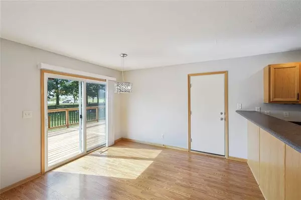 9734 Red Sunset Court, West Des Moines, IA 50266