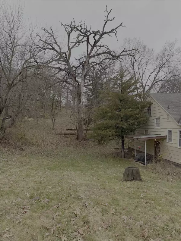 1944 SW 1st Street, Des Moines, IA 50315