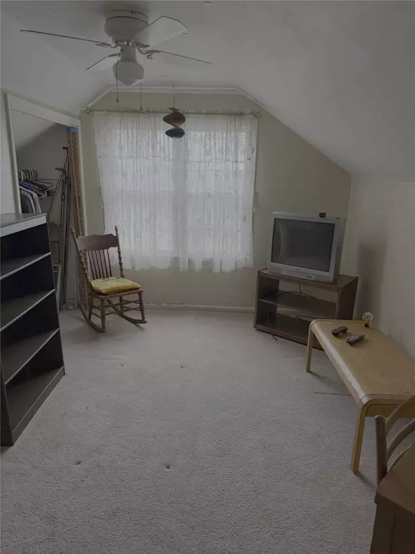 1944 SW 1st Street, Des Moines, IA 50315