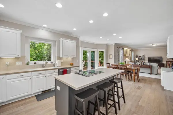 3521 133rd Way, Urbandale, IA 50323