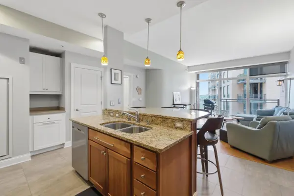 625 N Segoe Road #610, Madison, WI 53705