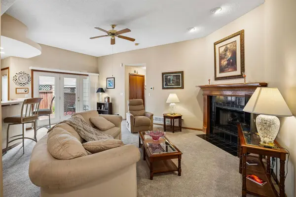 3305 Ep True Parkway #503, West Des Moines, IA 50265