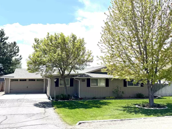6821 Leisure Ln, Nampa, ID 83687