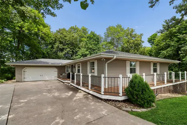 5908 E 76th Street S, Newton, IA 50208