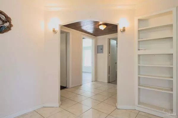 1704 N S St, Pensacola, FL 32505