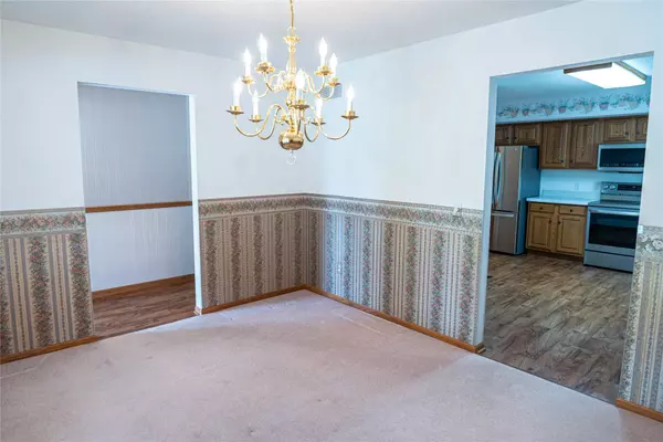 1126 SE Mallard Creek Drive, Ankeny, IA 50021