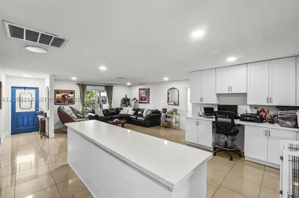 3701 NW 114th Ave, Coral Springs, FL 33065