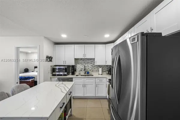 3701 NW 114th Ave, Coral Springs, FL 33065
