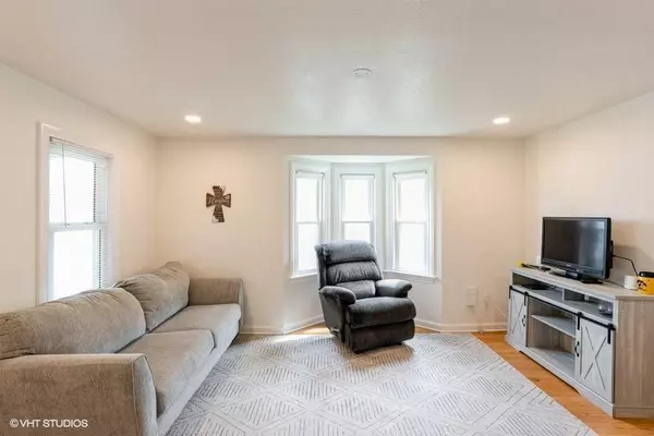 512 14th Street, West Des Moines, IA 50265