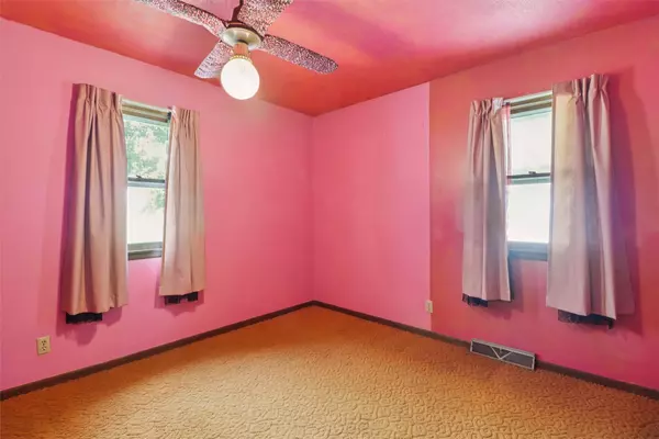 1313 Burnham Avenue, Des Moines, IA 50315