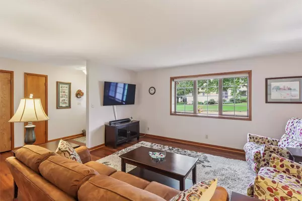 102 Country Club Drive, Osceola, IA 50213