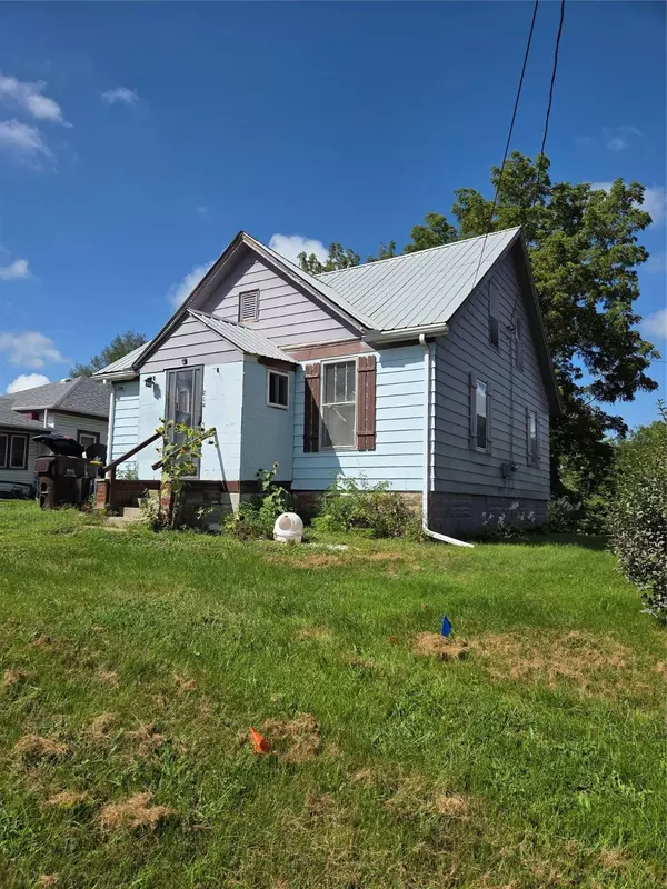 214 N Fillmore Street, Osceola, IA 50213