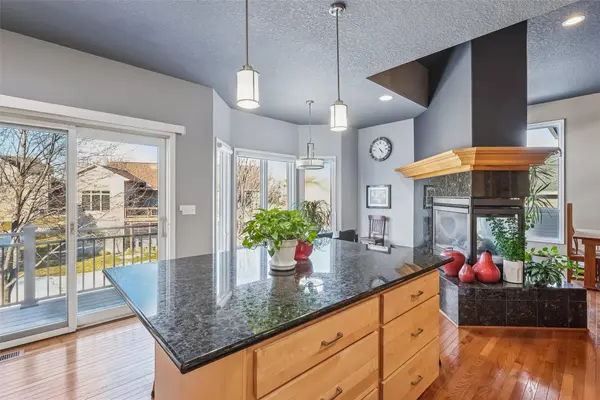 16223 Tanglewood Drive, Urbandale, IA 50323