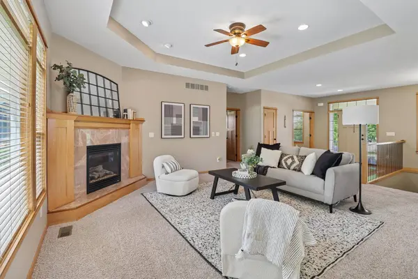 520 Crescent Lane, Norwalk, IA 50211