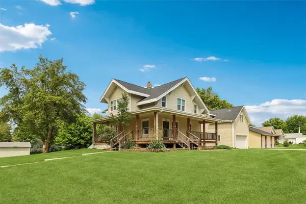 406 Knotts Street, New Virginia, IA 50210