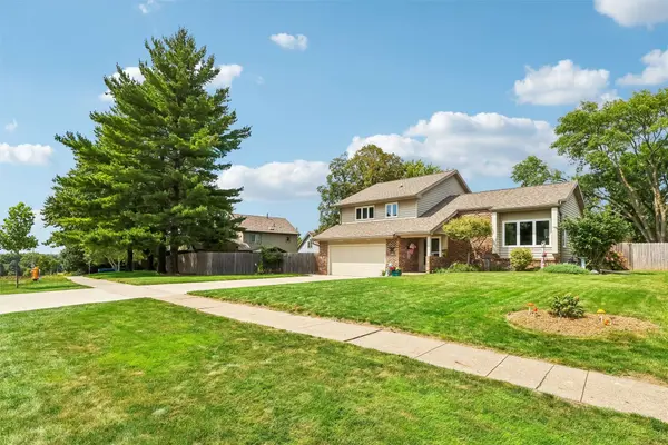 10233 Clark Street, Clive, IA 50325
