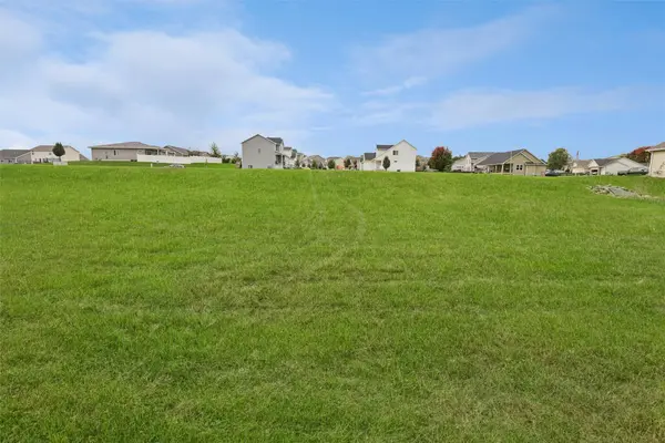514 Pine Avenue, Norwalk, IA 50211