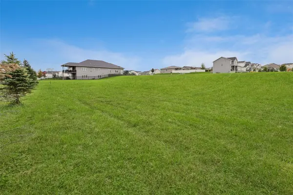 514 Pine Avenue, Norwalk, IA 50211