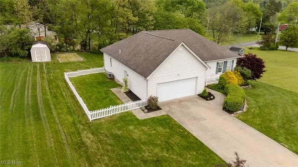 130 Hillside DR, East Palestine, OH 44413