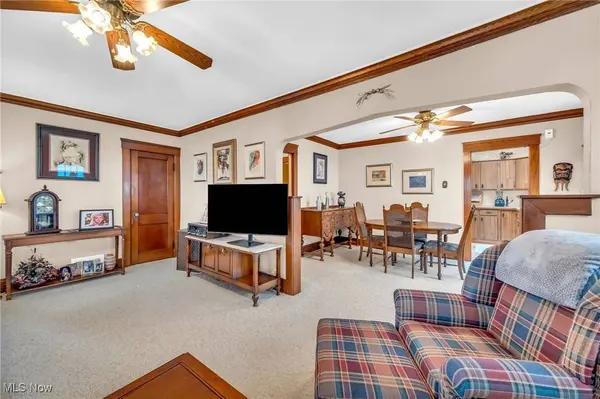 6907 Orchard AVE, Parma, OH 44129