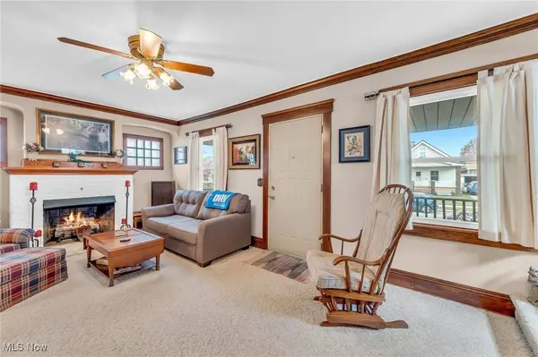 6907 Orchard AVE, Parma, OH 44129