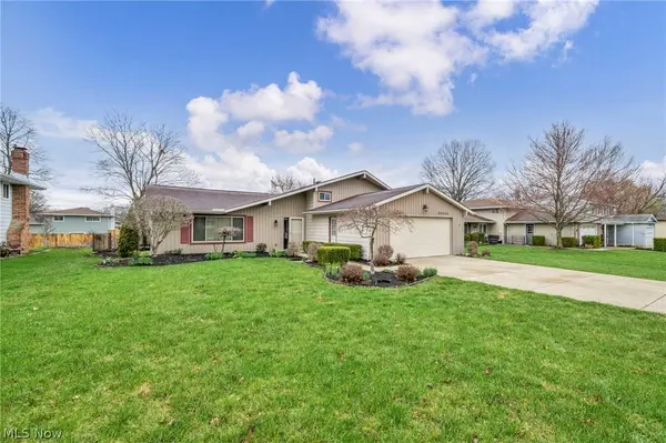 29400 Vita LN, North Olmsted, OH 44070