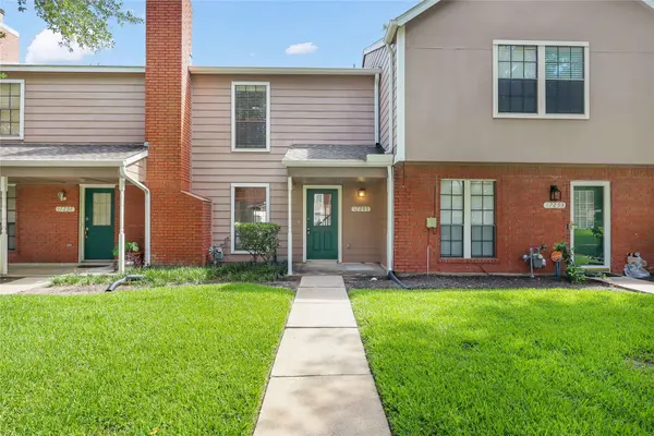 17295 Saturn LN, Houston, TX 77058