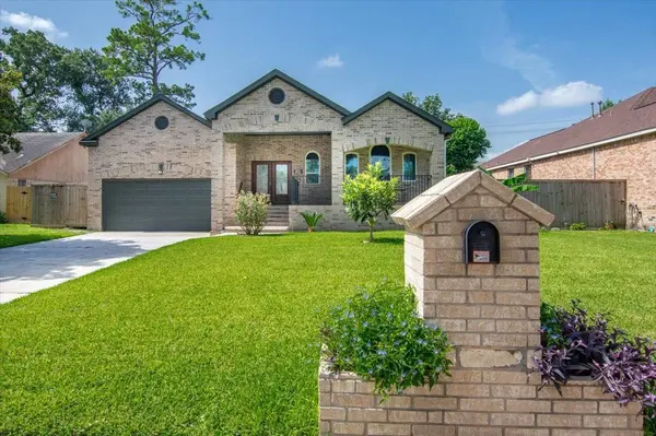 5343 Oak Cove DR, Houston, TX 77091