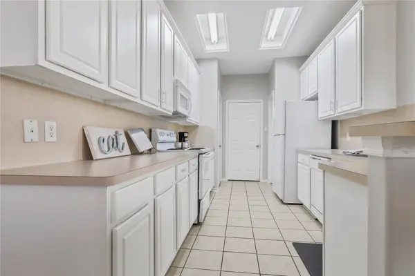 418 Folk Crest LN, Dickinson, TX 77539