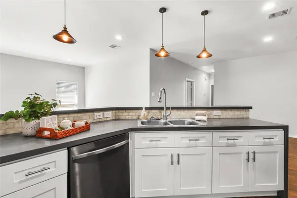507 E Foley ST, Alvin, TX 77511