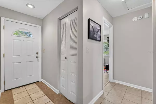 907 OLD FIELD DR, Brandon, FL 33511