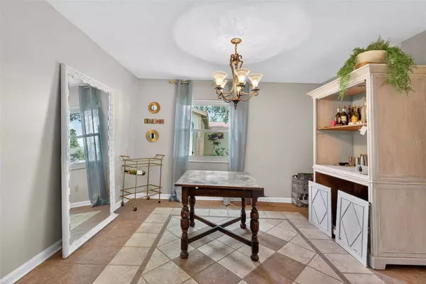 907 OLD FIELD DR, Brandon, FL 33511