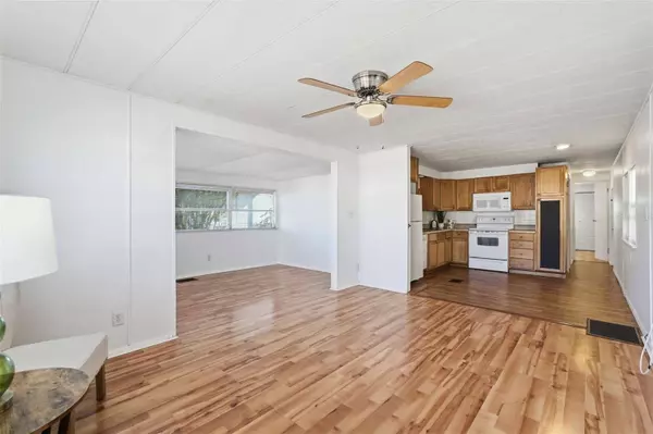 37828 NEWAL AVE, Zephyrhills, FL 33542