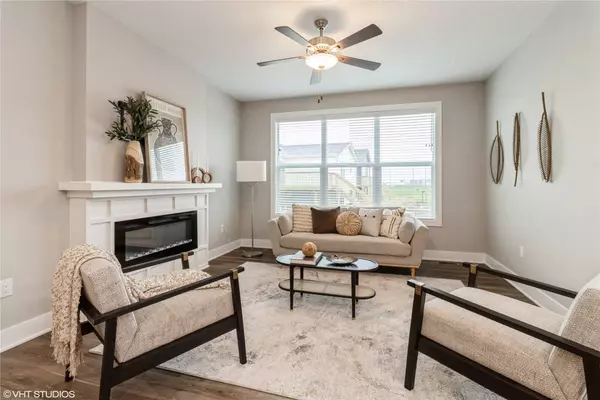 401 NE Country Meadow Drive, Ankeny, IA 50021