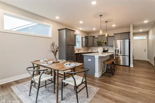 401 NE Country Meadow Drive, Ankeny, IA 50021